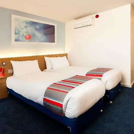 Travelodge Newhall Street 3*